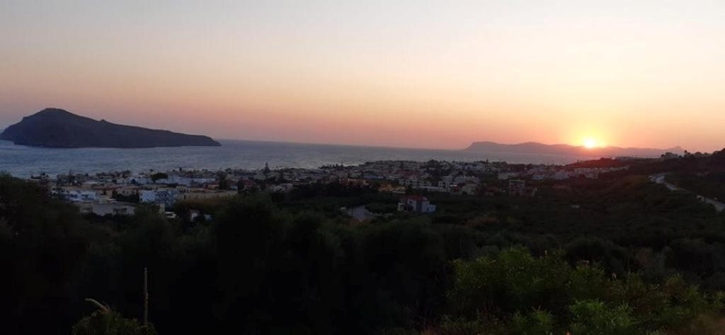 Thea Apartment Aγία Μαρίνα Εξωτερικό φωτογραφία