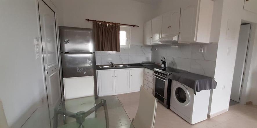 Thea Apartment Aγία Μαρίνα Εξωτερικό φωτογραφία