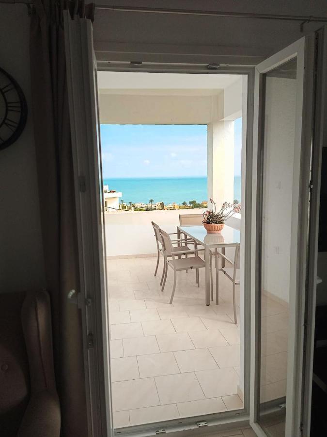 Thea Apartment Aγία Μαρίνα Εξωτερικό φωτογραφία