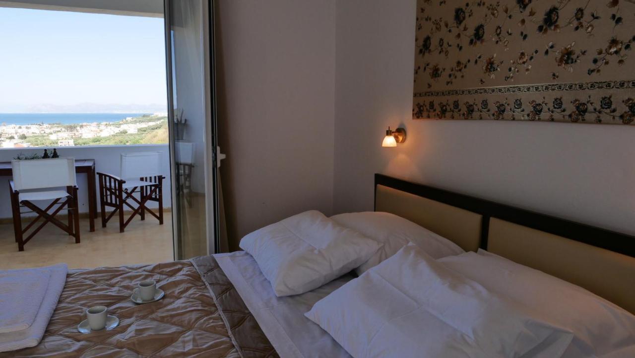 Thea Apartment Aγία Μαρίνα Εξωτερικό φωτογραφία