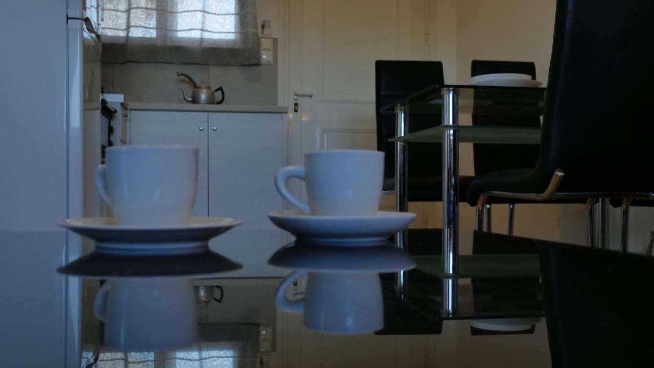 Thea Apartment Aγία Μαρίνα Εξωτερικό φωτογραφία